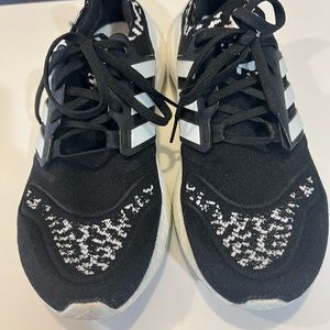 ADIDAS ULTRABOOST. Women’s size 9.5. Black white. Very gently used (2-3 wears).